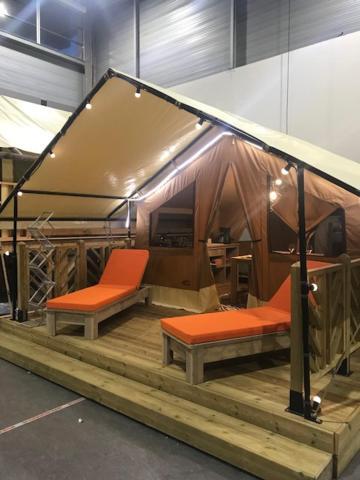 Oh! Campings - Camping Paradis A L'Ombre Des Tilleuls Peyrouse Exterior foto